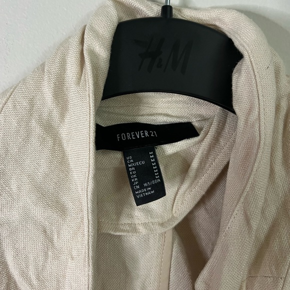 Forever 21 Women’s Beige Blazer - Picture 2 of 3